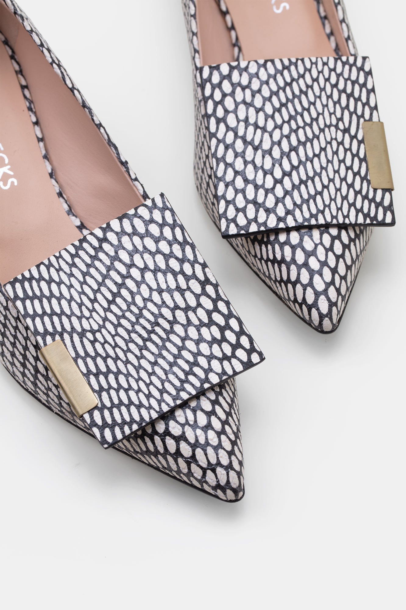 The Allegra Black & White