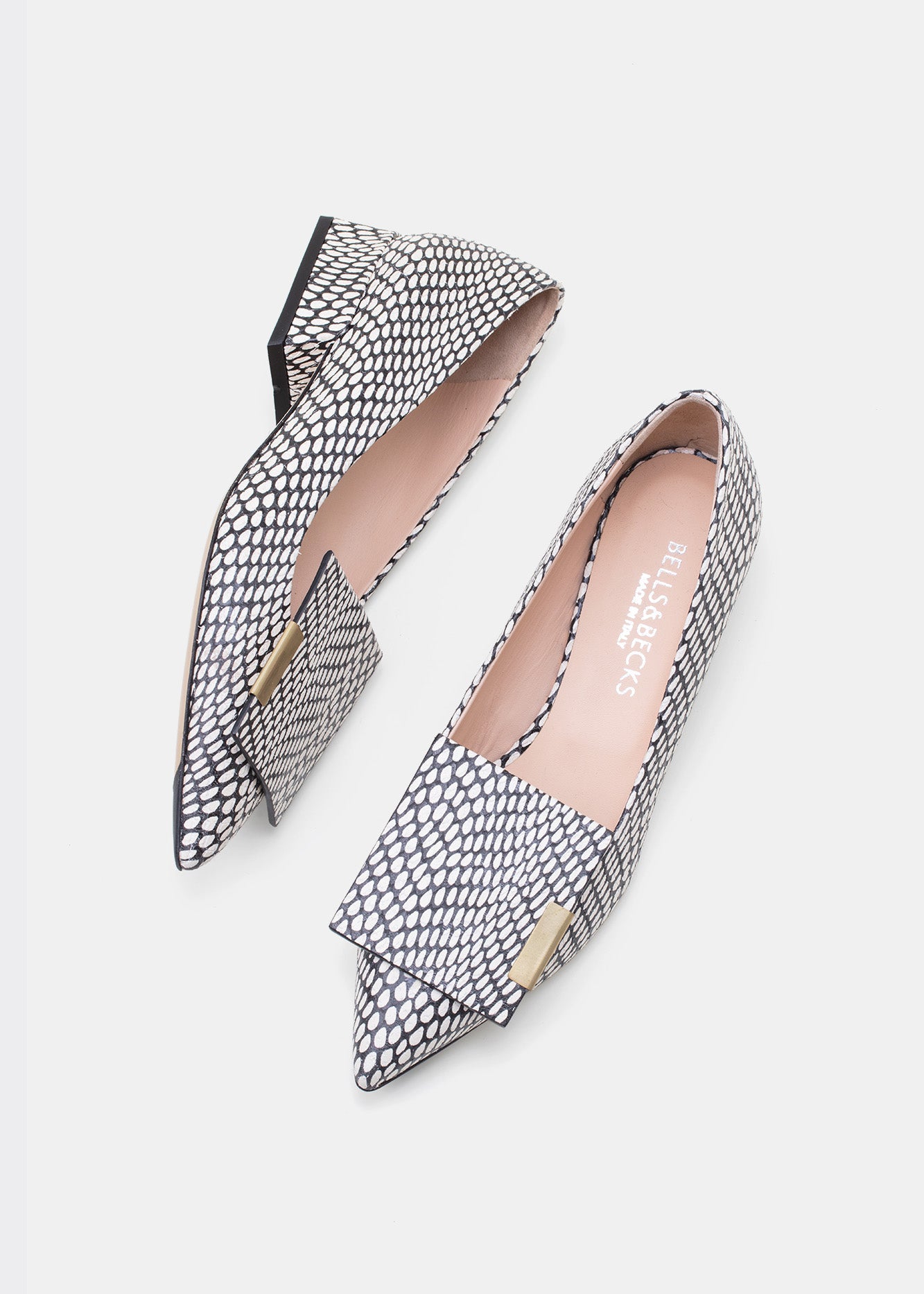 The Allegra Black & White