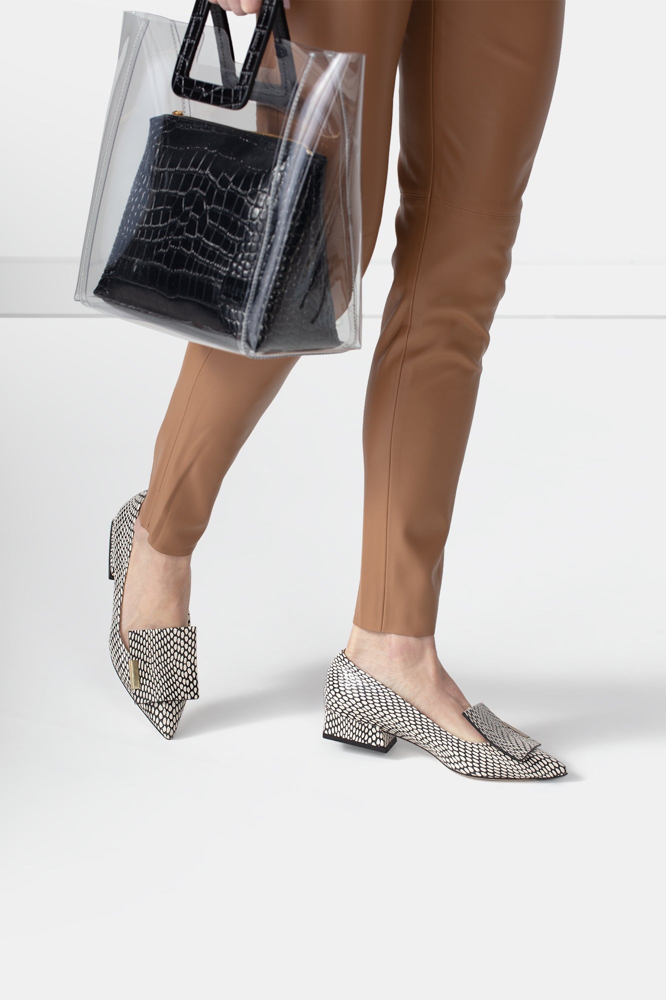 The Allegra Black & White